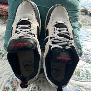 Men’s Nike Air Monarch size 15